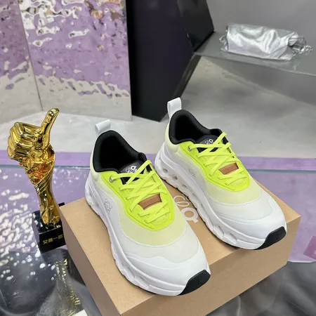 ロエベ スニーカー