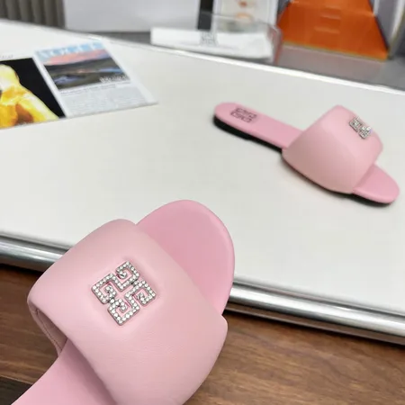 ジバンシィ スリッパ