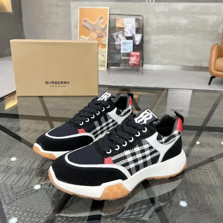 バーバリー ス スニーカー