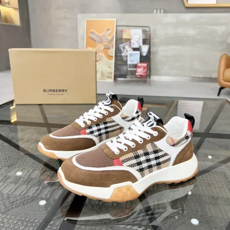 バーバリー ス スニーカー