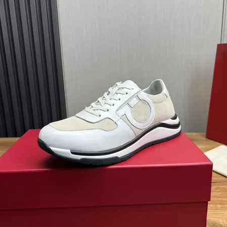 フェラガモ スニーカー