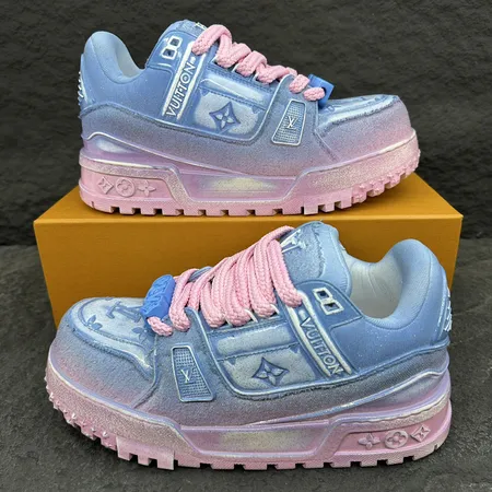 ルイヴィトン カジュアルシューズ