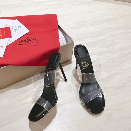 クリスチャン・ルブタン サンダル