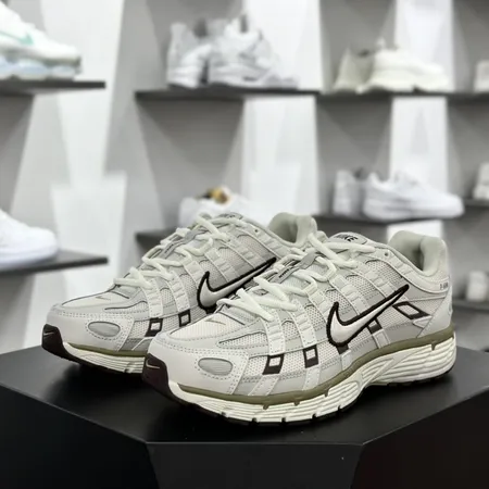 ナイキ スニーカー