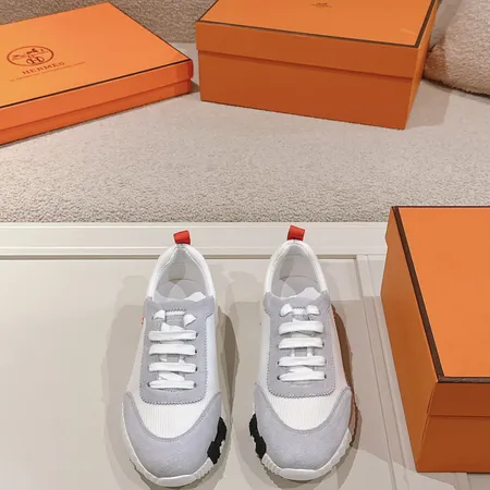 エルメス スニーカー