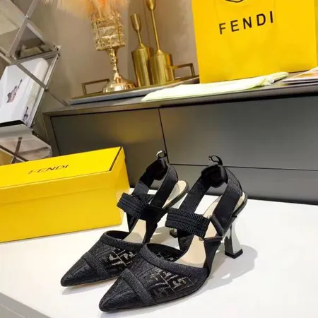 フェンディ サンダル