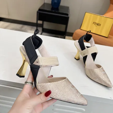 フェンディ サンダル