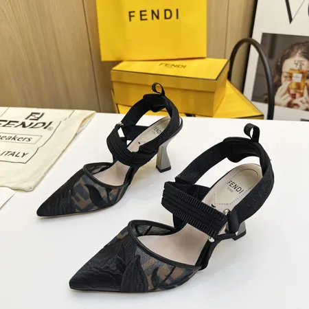 フェンディ サンダル