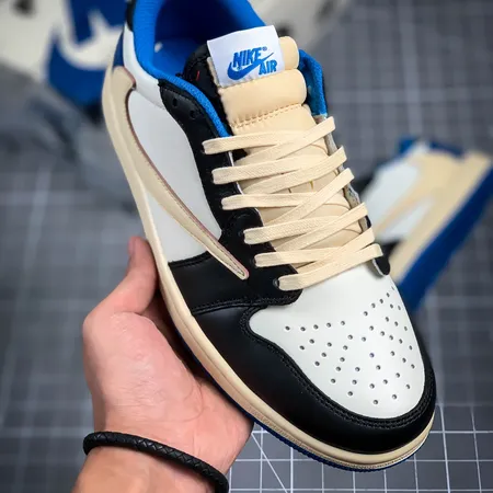 エアジョーダン スニーカー