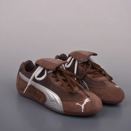 プーマ スニーカー
