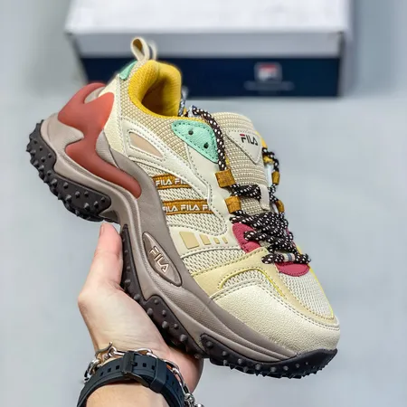 フィラ スニーカー