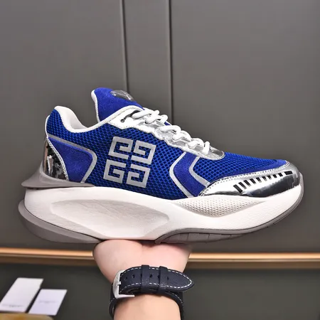 ジバンシィ スニーカー