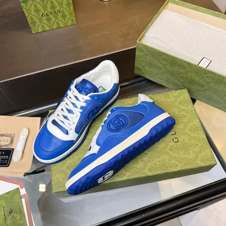 グッチ カジュアルシューズ