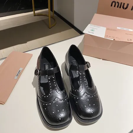 ミュウミュウ ビジネスシューズ