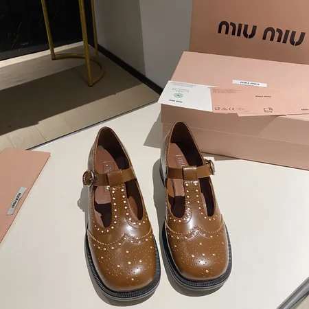 ミュウミュウ ビジネスシューズ