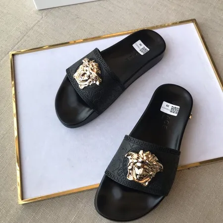 ヴェルサーチ スリッパ