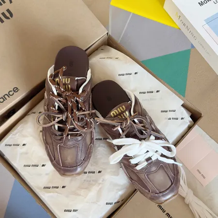 ミュウミュウ カジュアルシューズ