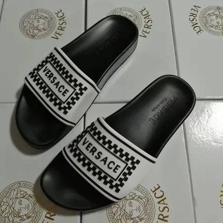 ヴェルサーチ スリッパ