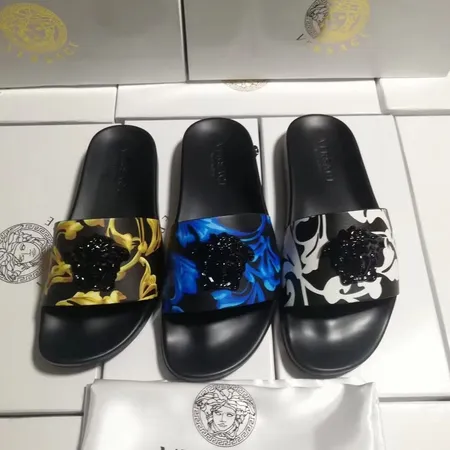 ヴェルサーチ スリッパ