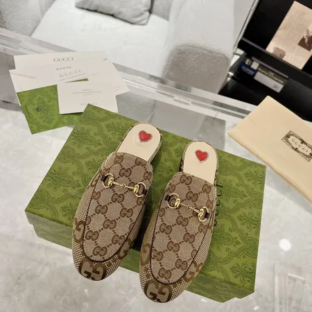 グッチ スリッパ
