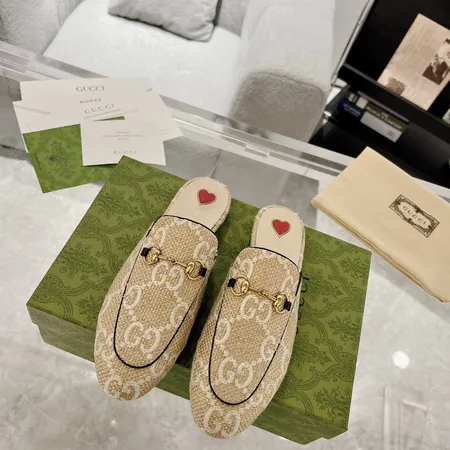 グッチ スリッパ