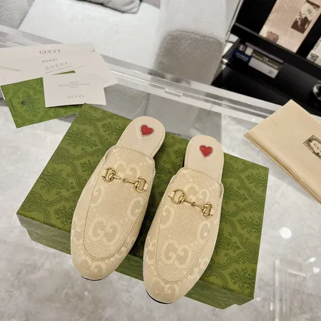 グッチ スリッパ