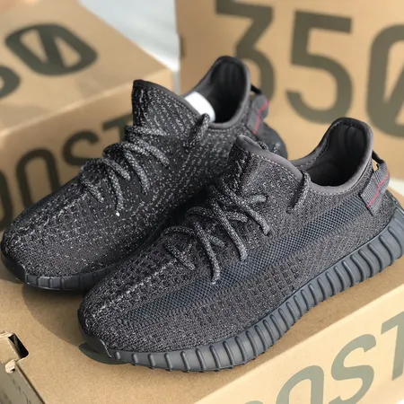 アディダス スニーカー