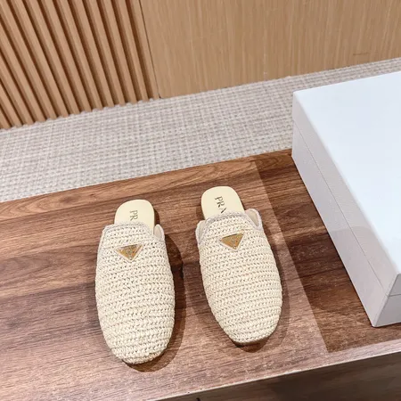 プラダ スリッパ