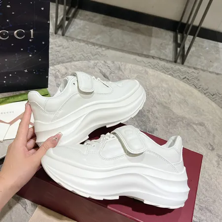 グッチ スニーカー