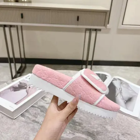 グッチ スリッパ