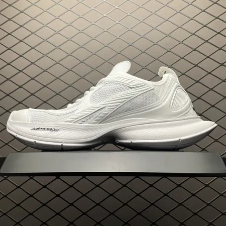 バレンシアガ カジュアルシューズ