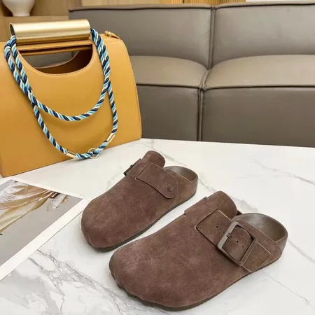 バレンシアガ スリッパ