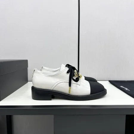 シャネル ビジネスシューズ