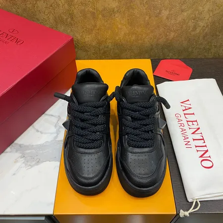 ヴァレンティノ カジュアルシューズ
