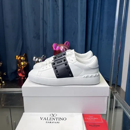 ヴァレンティノ カジュアルシューズ