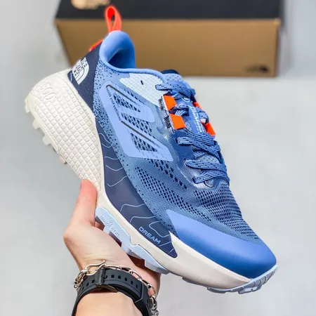 ノースフェイス スニーカー