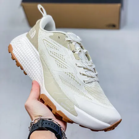 ノースフェイス スニーカー