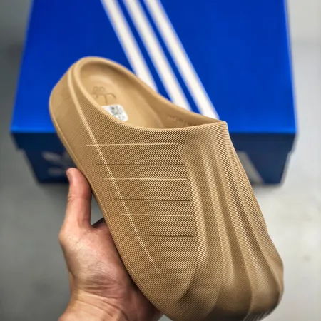 アディダス スリッパ