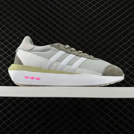 アディダス カジュアルシューズ