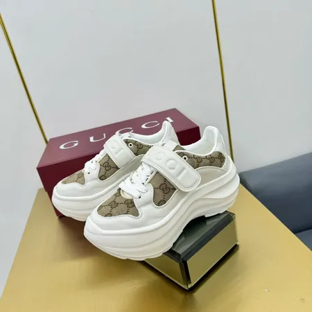 グッチ スニーカー