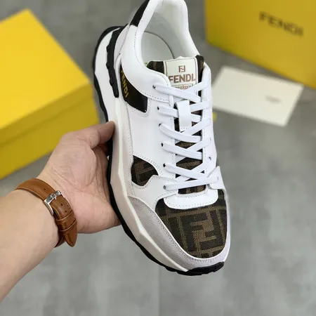 フェンディ スニーカー