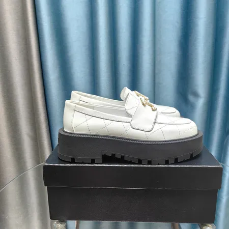 シャネル ビジネスシューズ