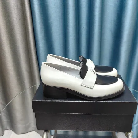 シャネル ビジネスシューズ