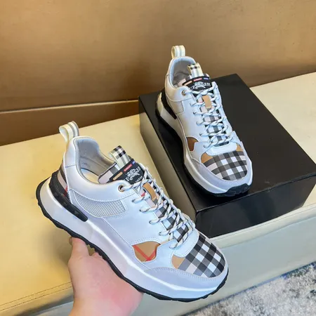 バーバリー ス スニーカー