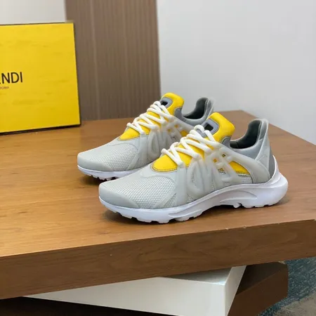 フェンディ スニーカー