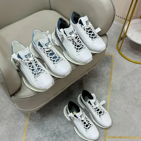 ジバンシィ スニーカー