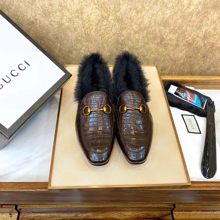 グッチ ビジネスシューズ