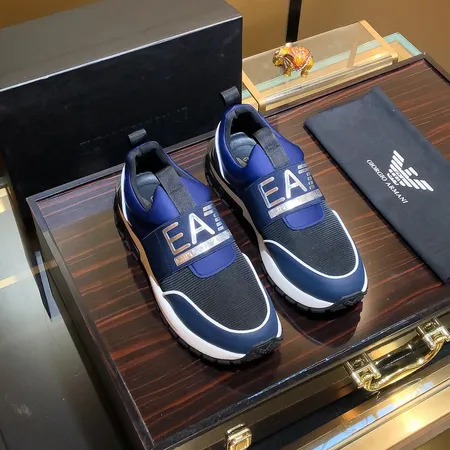 アルマーニ スニーカー