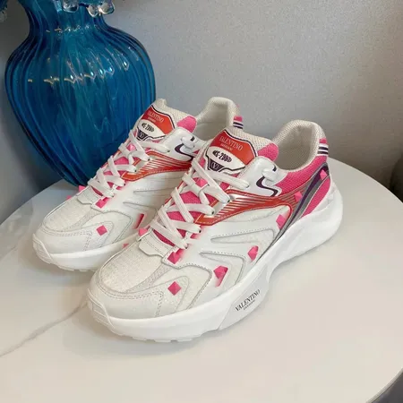 ヴァレンティノ スニーカー