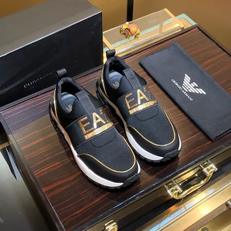 アルマーニ スニーカー